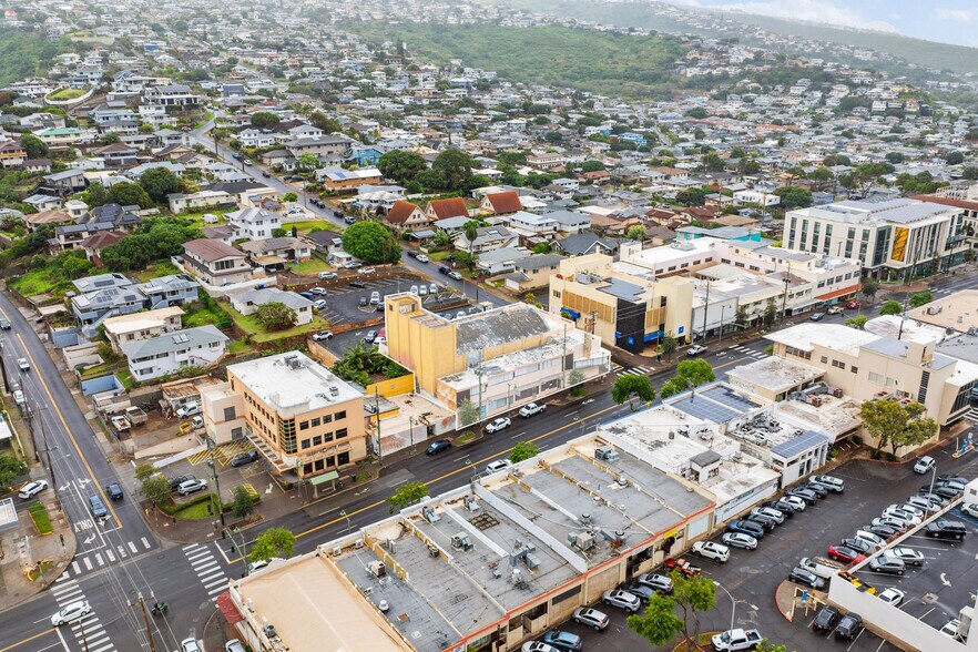 Primary Photo Of 3588 Waialae Ave, Honolulu Storefront Retail Office For Sale