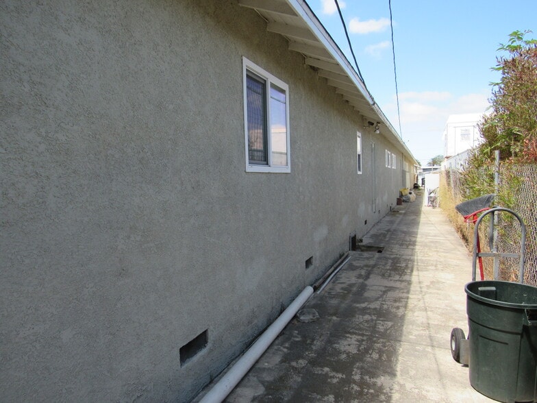More Photos Of 15121 Van Buren St, Midway City Apartments For Sale