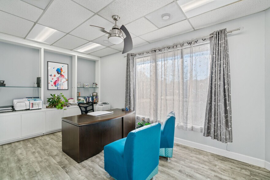 More Photos Of 237 Upper Riverdale Rd, Riverdale Medical For Sale