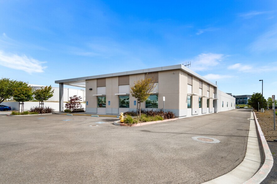 More Photos Of 560 Eccles Ave, South San Francisco Research And Development For Sale
