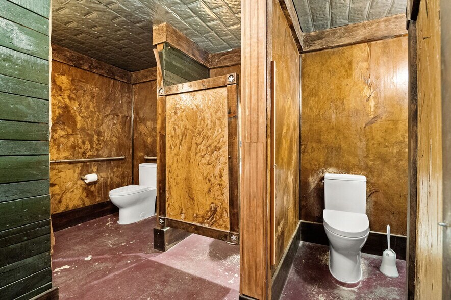 More Photos Of 2412 Usener Rd rd, Fredericksburg Winery Vineyard For Sale