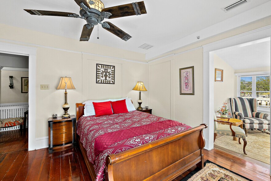 More Photos Of 444 S Beach St, Daytona Beach Hospitality For Sale