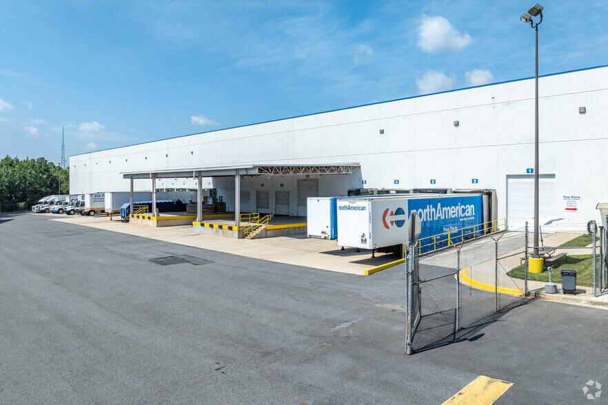 More Photos Of 8691 Larkin Rd, Savage Warehouse For Lease