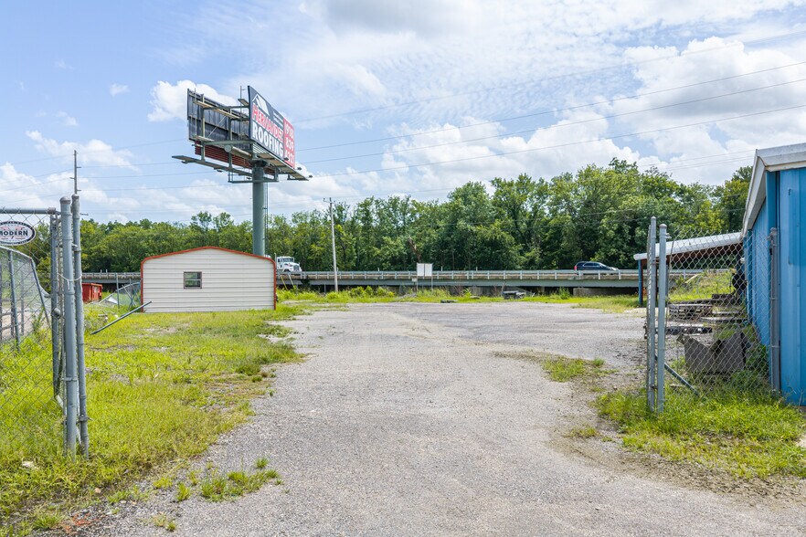 More Photos Of 479247 US Highway 64, Roland Flex For Sale