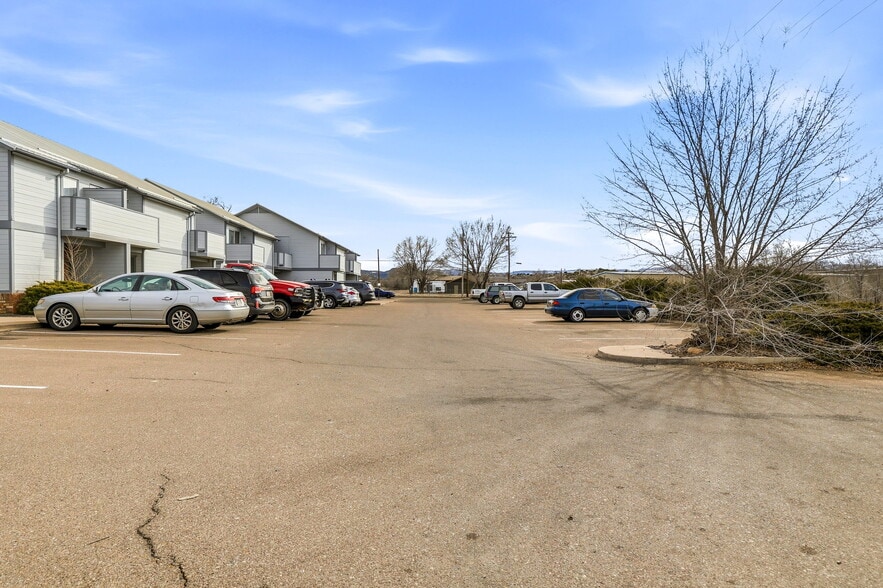 More Photos Of 44 N Aldrice Burk Dr, Springerville Multifamily For Sale