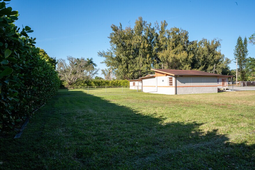 More Photos Of 10450 NW 19th Ave, Miami Schools For Sale