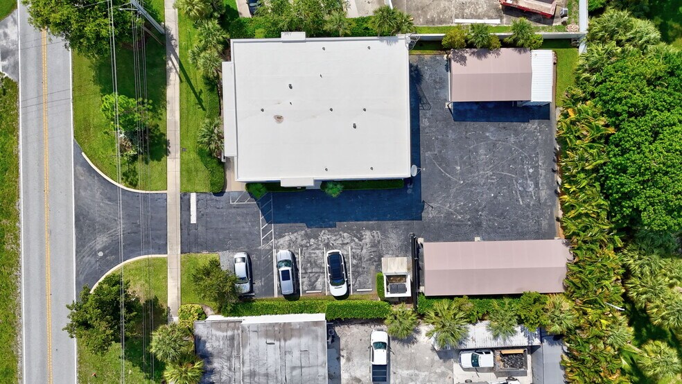 More Photos Of 442 NW 35th St, Boca Raton Office For Sale
