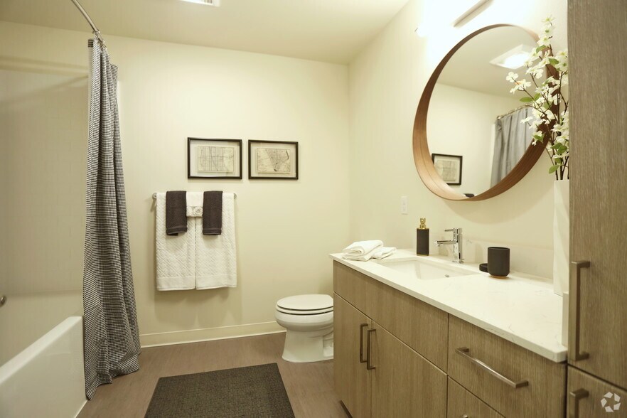 More Photos Of 16450 Redmond Way, Redmond Apartments For Lease