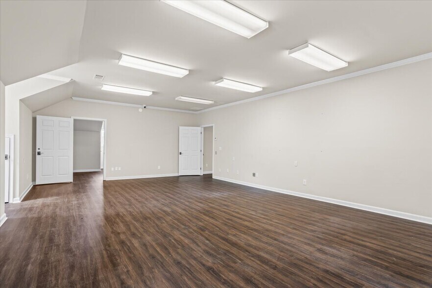 More Photos Of 889 Commerce Dr Sw, Conyers Loft Creative Space For Sale