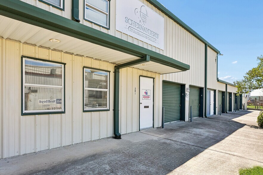 More Photos Of 201 23rd St, Kenner Warehouse For Sale
