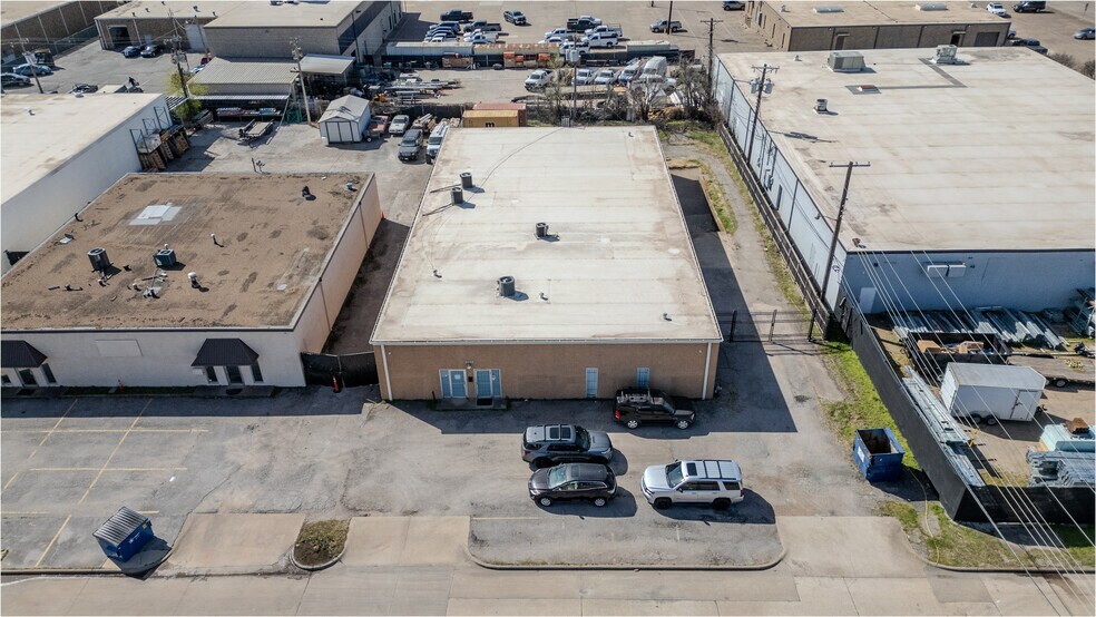 More Photos Of 3606 Asset St, Garland Light Manufacturing For Sale