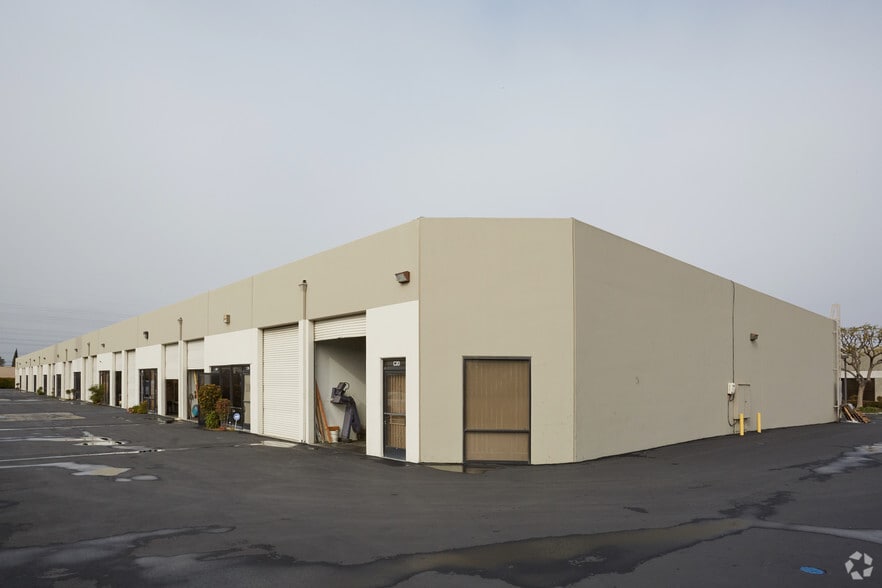 Primary Photo Of 14392 Hoover St, Westminster Warehouse For Lease