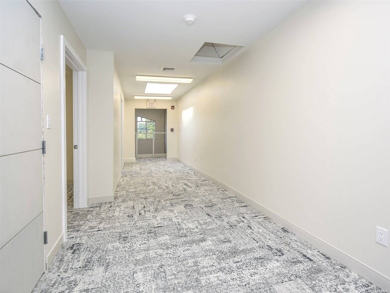More Photos Of 272 Plandome Rd, Manhasset Office For Sale