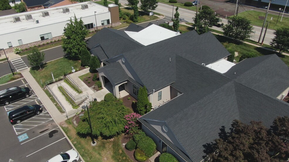 Primary Photo Of 1970 N Broad St, Lansdale Medical For Lease