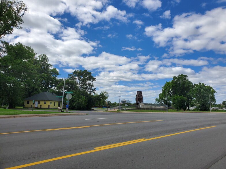 More Photos Of 809 E Washington Ave, North Little Rock Freestanding For Sale