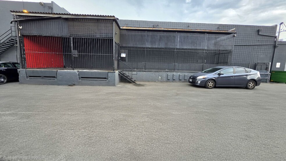More Photos Of 929 E 14th St, Los Angeles Warehouse For Lease