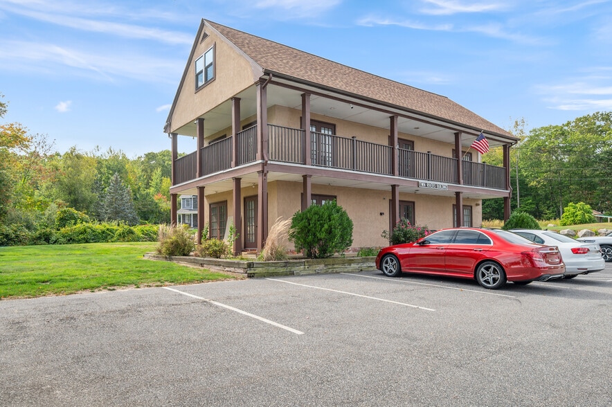 Primary Photo Of 2 douglas Pike, Smithfield Medical For Lease