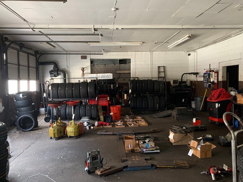 More Photos Of , Broomall Flex For Sale