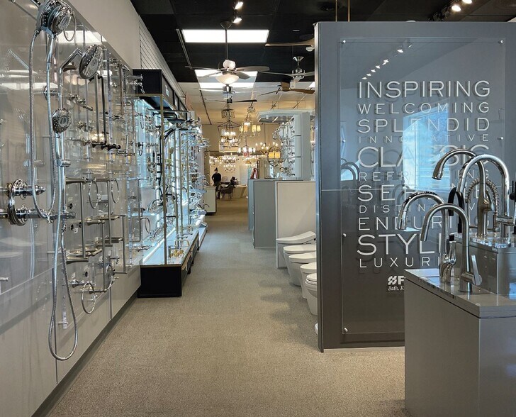 More Photos Of 56 Ramsdell St, Newton Showroom For Lease