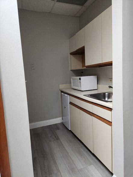 More Photos Of 5100 W Copans Rd, Margate Office For Lease
