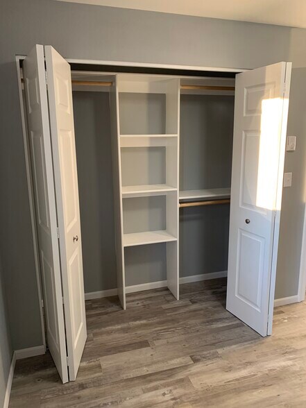 More Photos Of 271 Clay St E, Monmouth Apartments For Sale