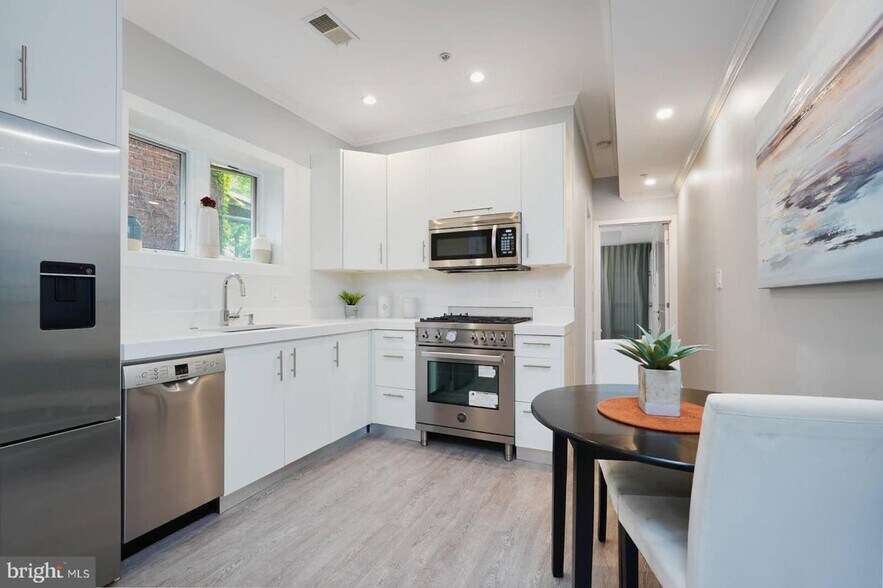 More Photos Of 1461 Chapin St NW, Washington Apartments For Sale