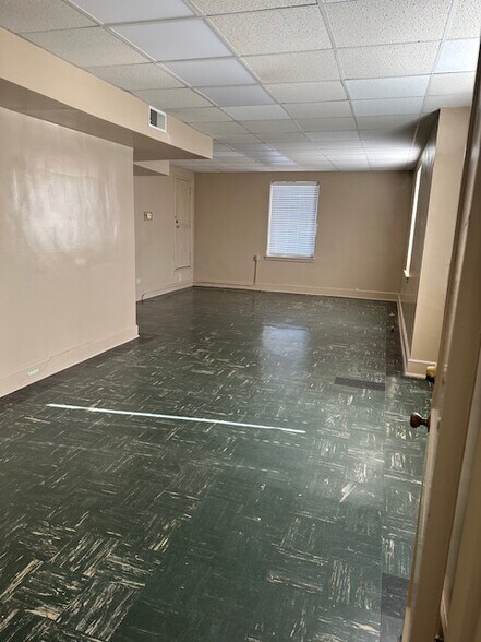More Photos Of 1054 Industrial Ave, Danville Warehouse For Sale