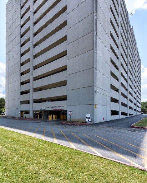 More Photos Of 7501 Fannin St, Houston Medical For Lease
