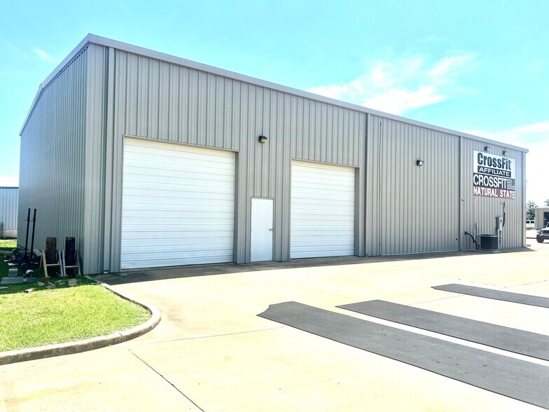 More Photos Of 3104 Prosperity Dr, Jonesboro Flex For Sale