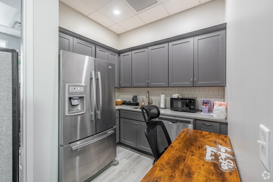 More Photos Of 4107 Mallory Ln, Franklin Medical For Sale