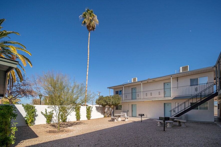 More Photos Of 5623 W Myrtle Ave, Glendale Apartments For Sale