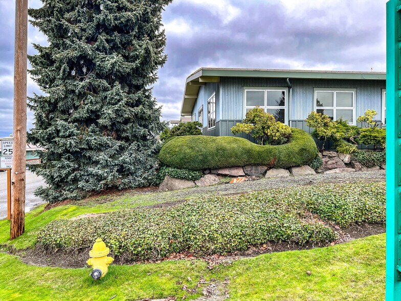 More Photos Of 202 Lincoln Ave, Mukilteo Office For Sale