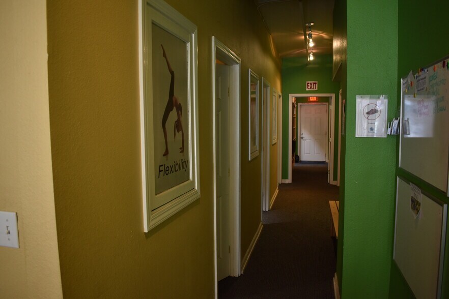 More Photos Of 3909 Smith St, Union City Storefront For Lease