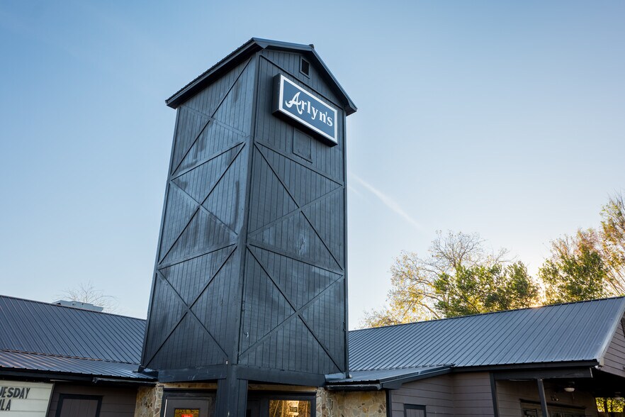 More Photos Of 1903 Baytree Pl, Valdosta Restaurant For Sale