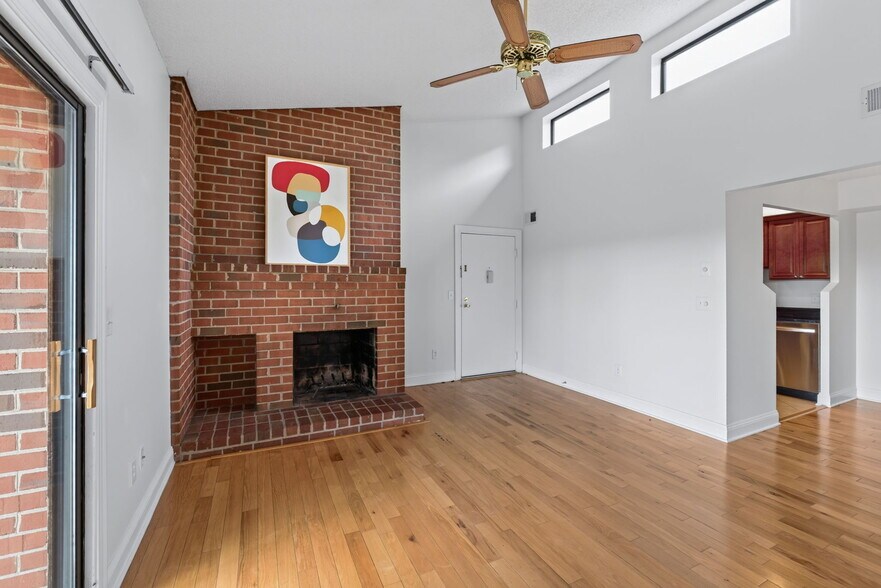 More Photos Of 125 Turtle Creek Rd, Charlottesville Apartments For Sale