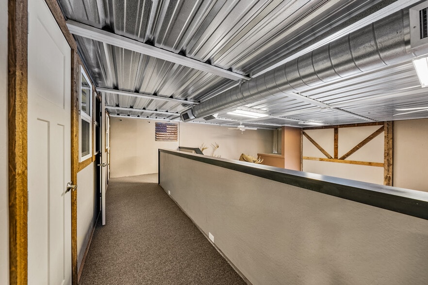 More Photos Of 3811 Crater Lake Hwy, Medford Warehouse For Sale