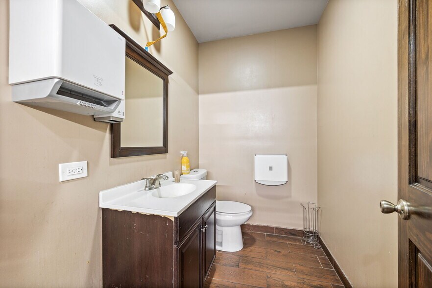 More Photos Of 1329 W 99th St, Chicago Flex For Sale