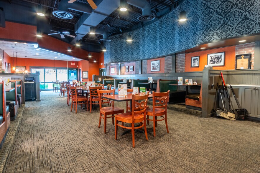 More Photos Of 5075 Crookshank Rd, Cincinnati Restaurant For Sale