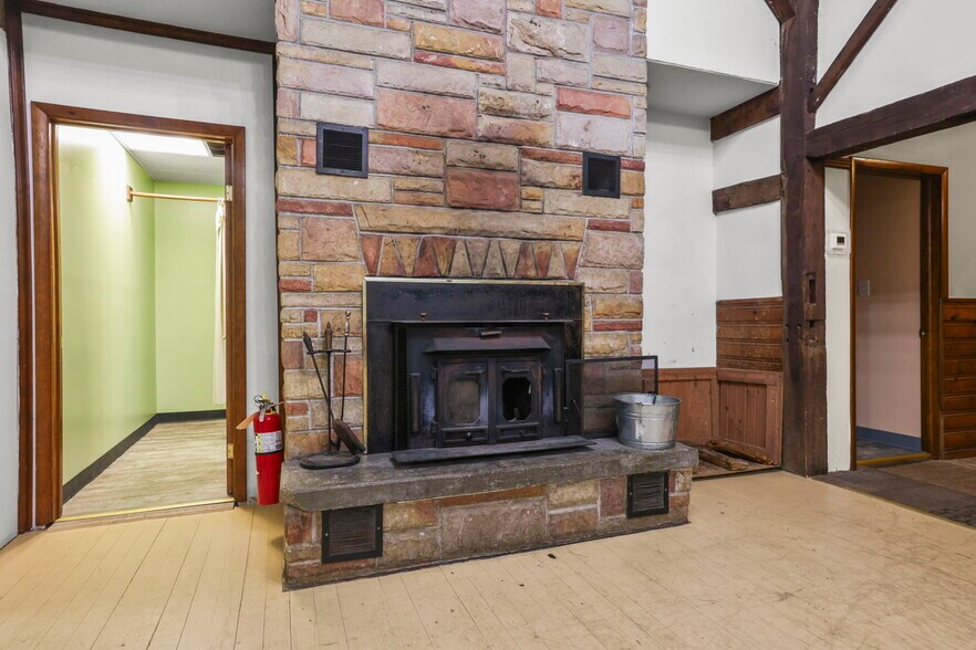 More Photos Of 5734 Durbin Rd, Bellville Specialty For Sale