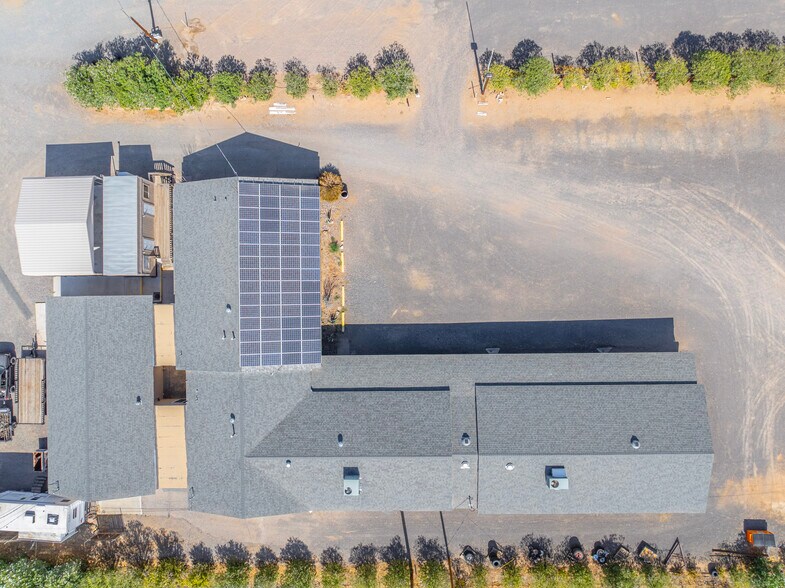 More Photos Of 5221 Hwy 68, Golden Valley Flex For Sale