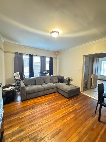 More Photos Of , Chicago Multifamily For Sale