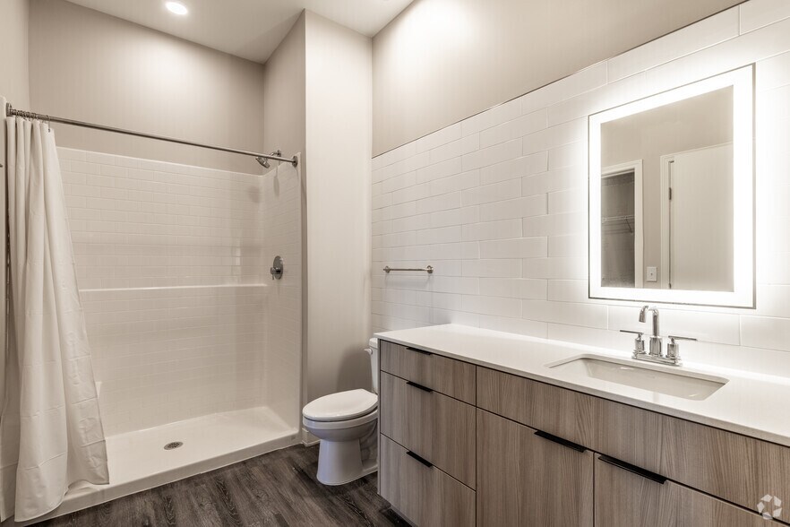 More Photos Of 1901 Vine St, Kansas City Multifamily For Sale