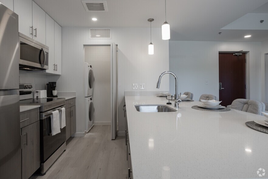 More Photos Of 3800 Park East Dr, Beachwood Apartments For Lease