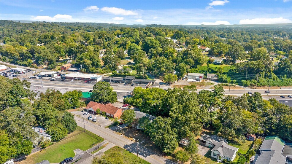 More Photos Of 1026 Greenslake Rd, East Ridge Apartments For Sale