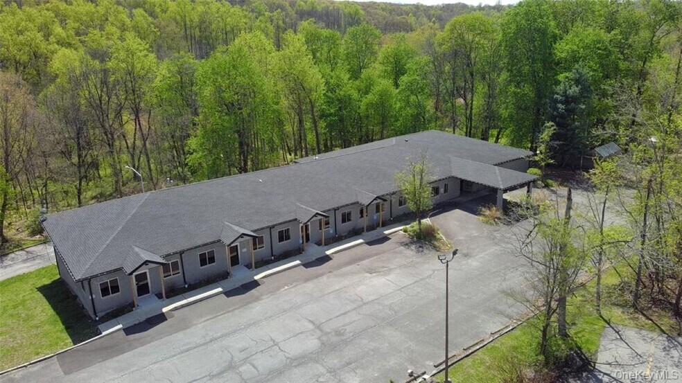 Primary Photo Of 4 Corwin Ct, Newburgh Medical For Sale