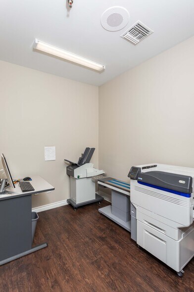 More Photos Of 15840 W Monte St, Sylmar Warehouse For Sale