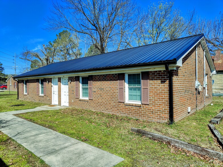Primary Photo Of 520 Suburb St, Rocky Mount Apartments For Sale