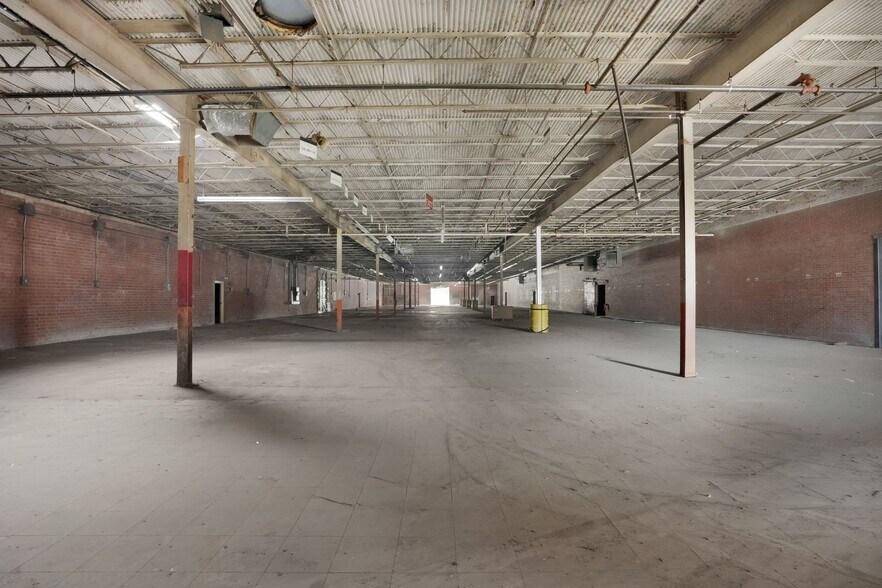 More Photos Of 900 W Academy St, Cherryville Manufacturing For Sale