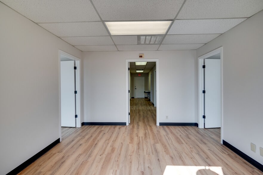 More Photos Of 2703 Grandview Ave, Nashville Office For Sale