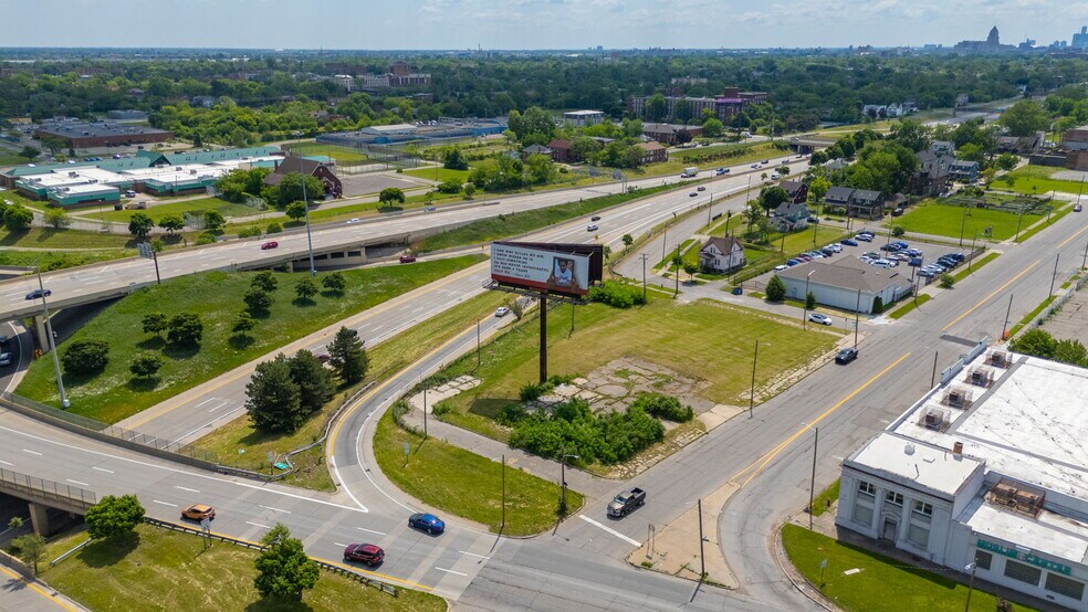 More Photos Of 13300 Woodrow Wilson St, Detroit Land For Sale